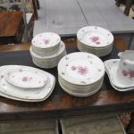 657 2084 DINNERWARE